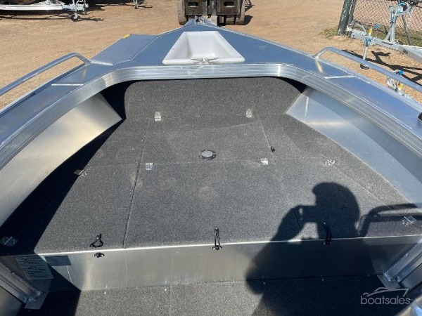 Quintrex 460 Renegade SC, casting deck